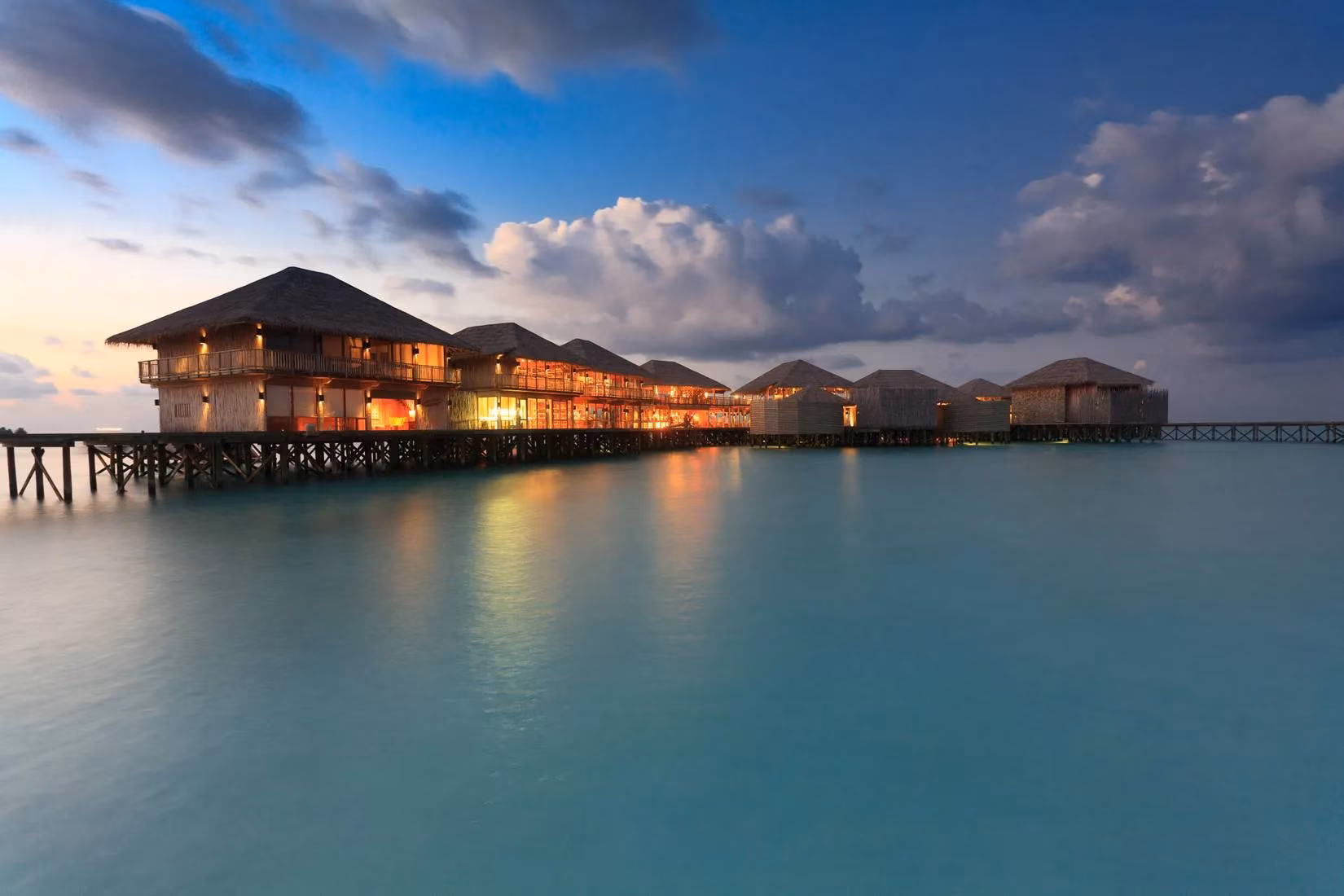 a-veil-of-stars-and-keys-my-ode-to-scarlett-johansson-s-chosen-sanctuaries-image-1