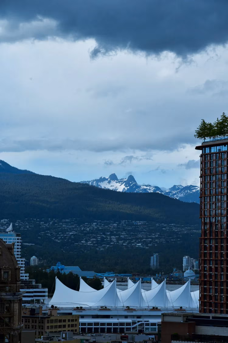 discover-vancouvers-best-affordable-luxury-hotels-for-your-2026-getaway-image-1